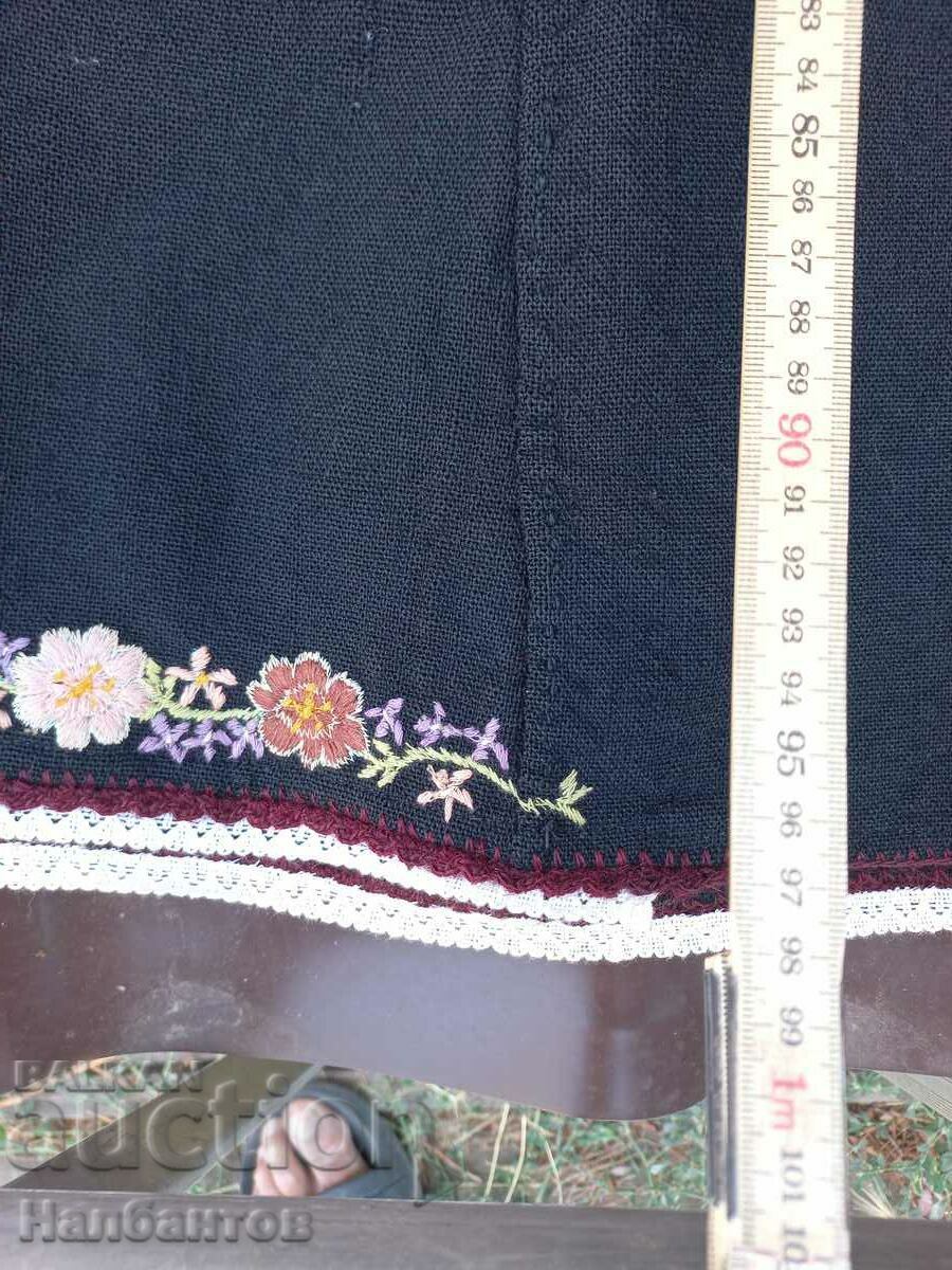 OLD WOMEN'S THRACIAN SUKMAN VEST COSTUME with price 250.00 BGN | € 127.82 OLD WOMEN'S THRACIAN SUKMAN VEST COSTUME with price 250.00 BGN | € 127.82