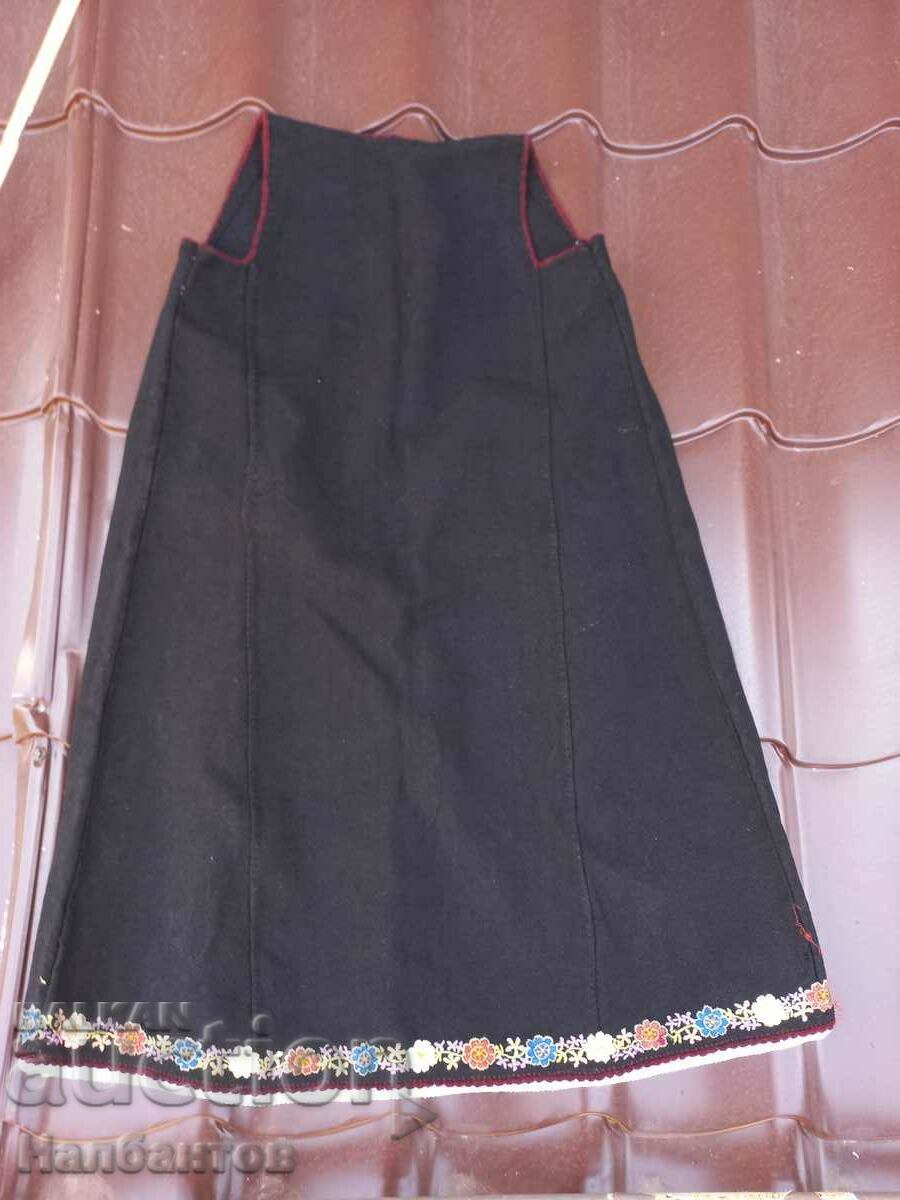 Delivery of OLD WOMEN'S THRACIAN SUKMAN VEST COSTUME Delivery of OLD WOMEN'S THRACIAN SUKMAN VEST COSTUME