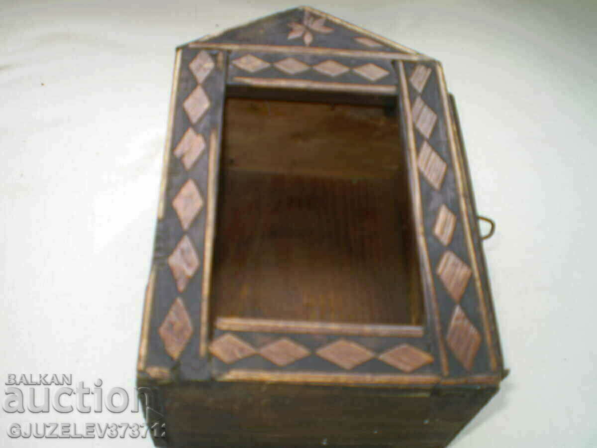 Old inlaid wooden clock case with price 90.00 BGN | € 46.02