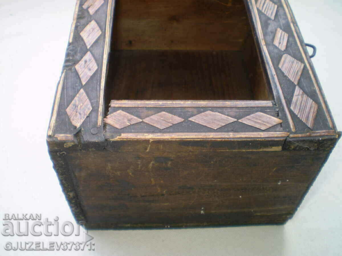 Delivery of Old inlaid wooden clock case