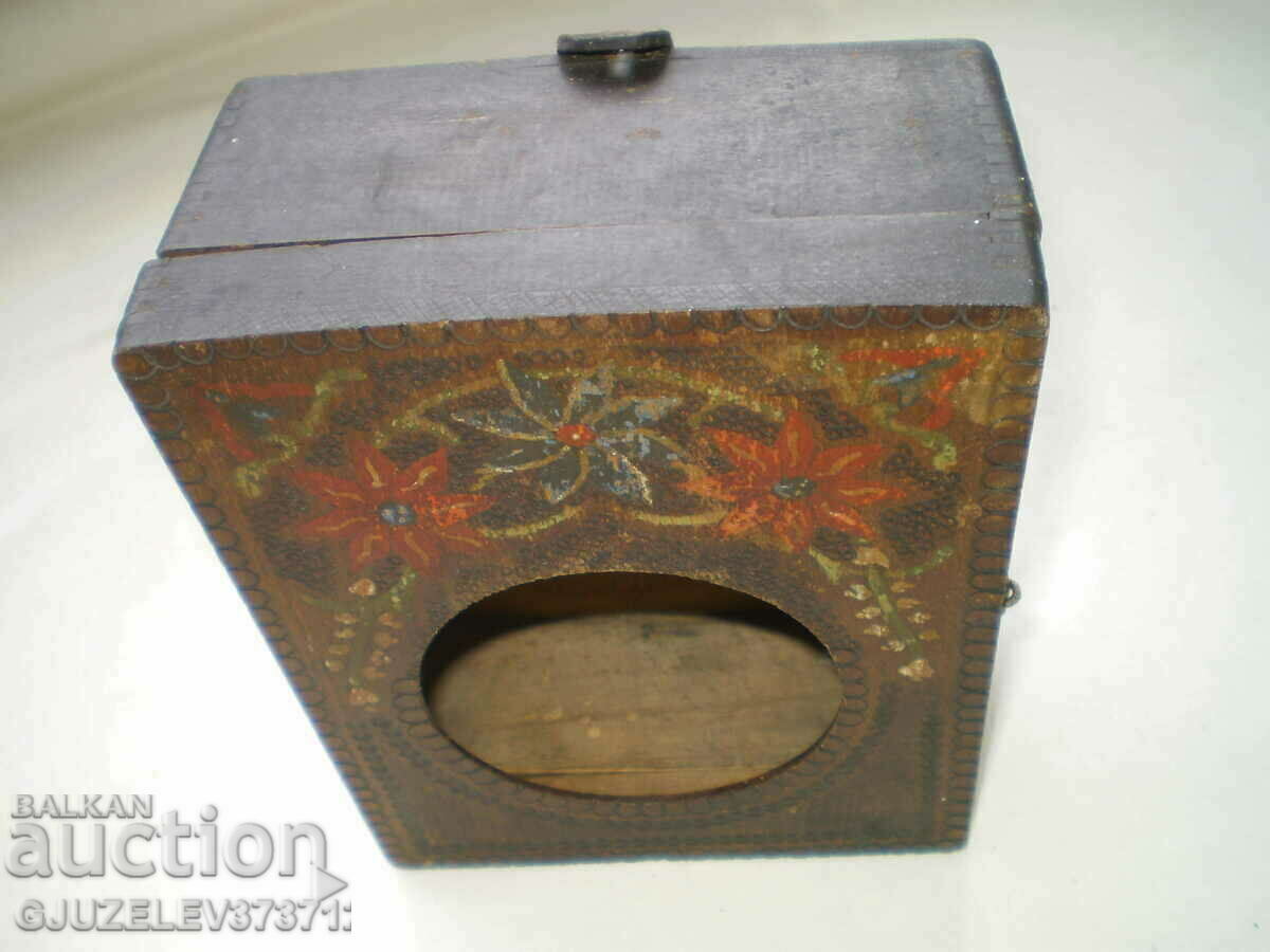 Auction Old watch box with pyrography Auction Old watch box with pyrography