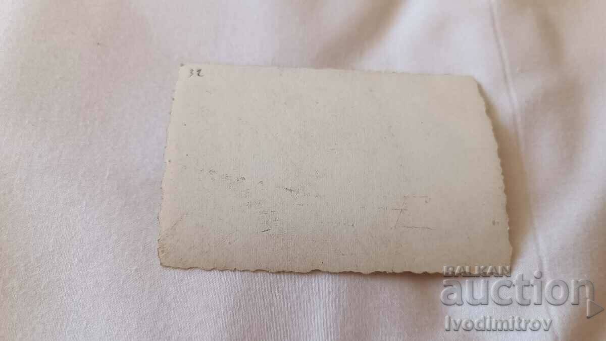 Υπεύθυνος φωτογραφιών με ρετρό κάμερα με τιμή 3.65 BGN | € 1.87 Υπεύθυνος φωτογραφιών με ρετρό κάμερα με τιμή 3.65 BGN | € 1.87