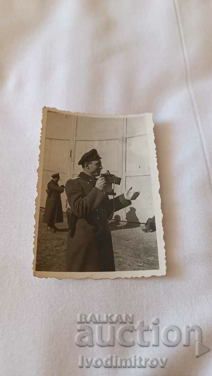 Ofițer foto cu cameră retro