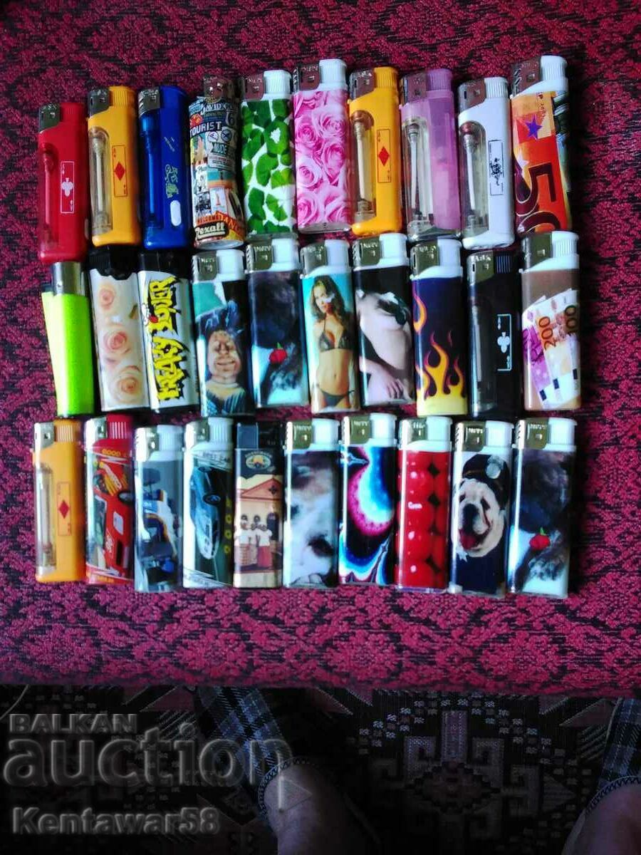 Lighters 30 pieces.