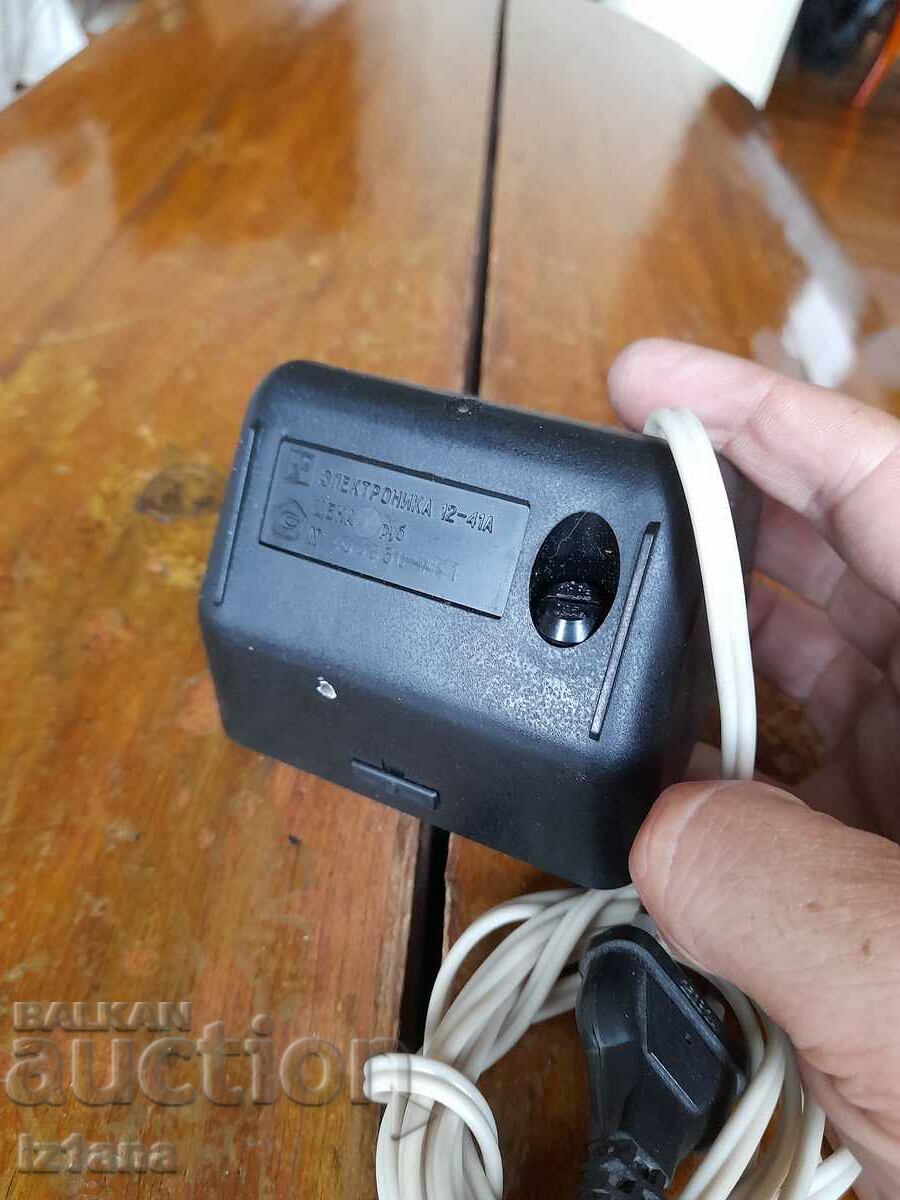 Παλιό επιτραπέζιο ρολόι Electronics 12-41A - 5 Παλιό επιτραπέζιο ρολόι Electronics 12-41A - 5