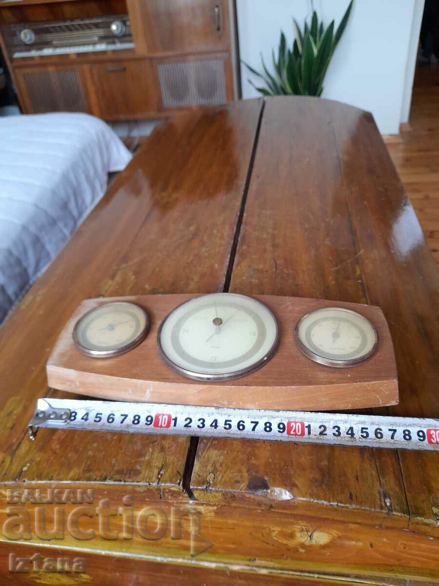 Old weather instruments with price 50.00 BGN | € 25.56 Old weather instruments with price 50.00 BGN | € 25.56