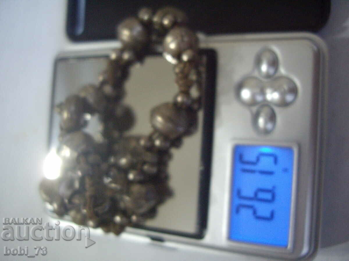 Delivery of A very old bracelet.