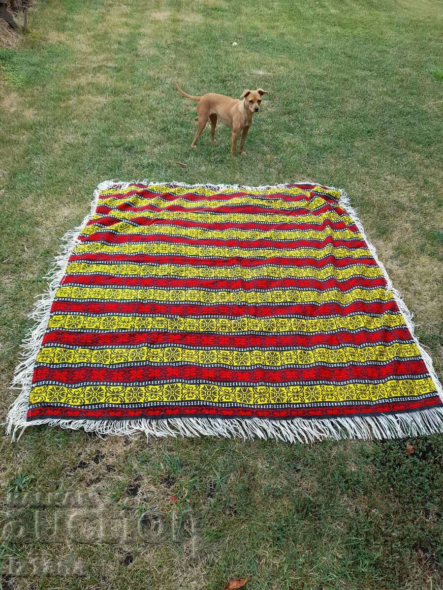 Παλιά τραπεζομάντιλο με τιμή 50.00 BGN | € 25.56 Παλιά τραπεζομάντιλο με τιμή 50.00 BGN | € 25.56