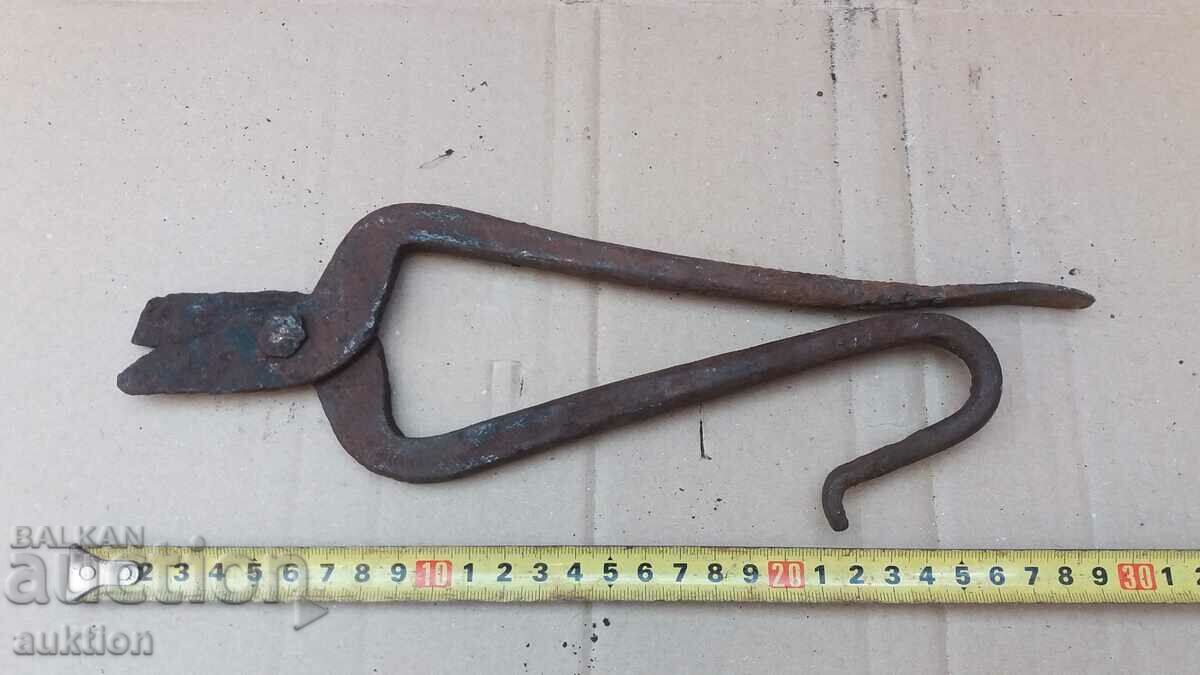 OLD WROUGHT SCISSORS - INTERESTING with price 8.99 BGN | € 4.60
