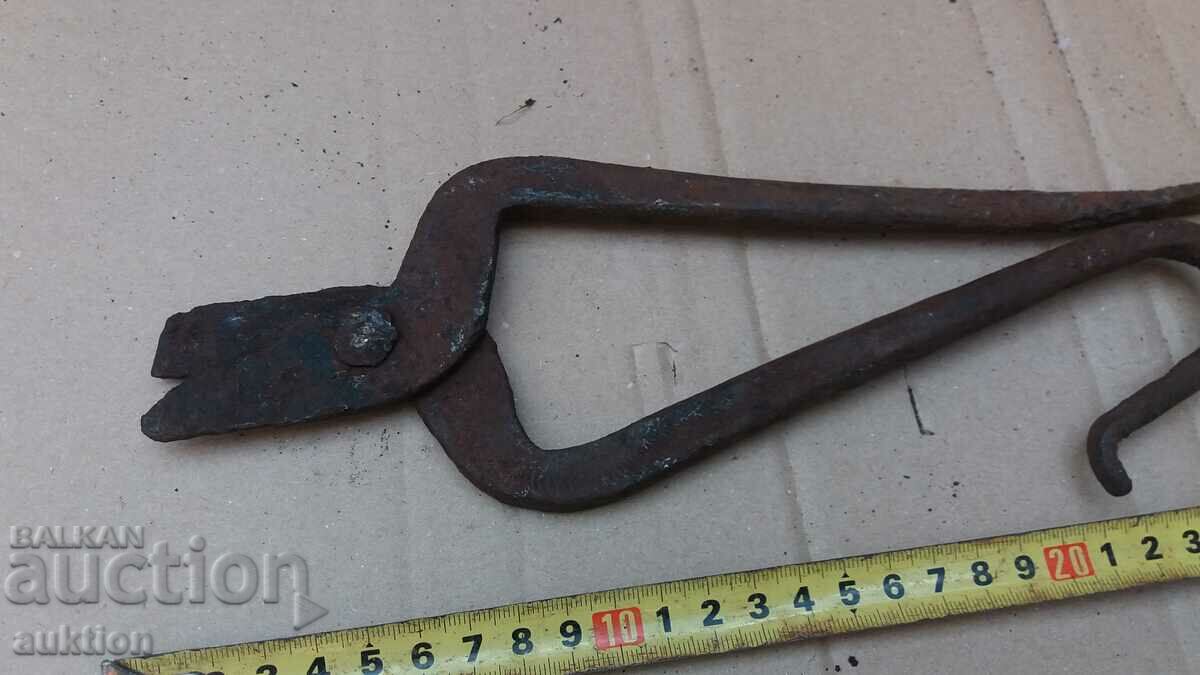 Delivery of OLD WROUGHT SCISSORS - INTERESTING
