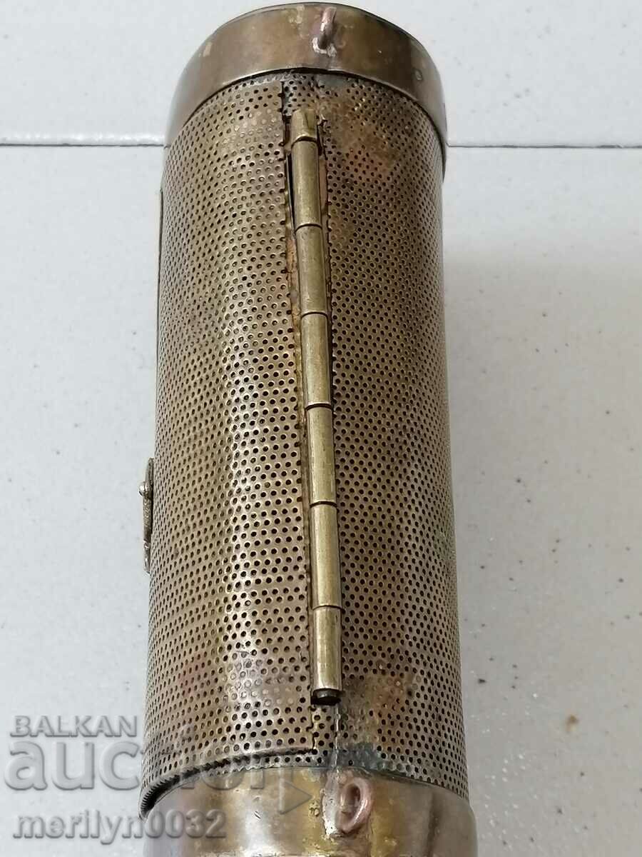 Delivery of An old handbag from the early 20th century wallet Delivery of An old handbag from the early 20th century wallet