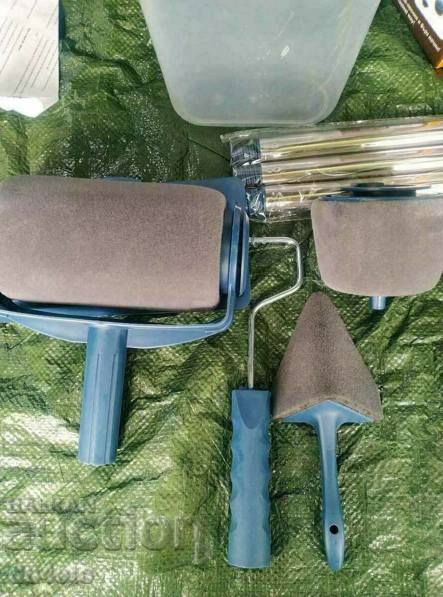 Set of roller system with tank and accessories for painter with price 26.00 BGN | € 13.29 Set of roller system with tank and accessories for painter with price 26.00 BGN | € 13.29