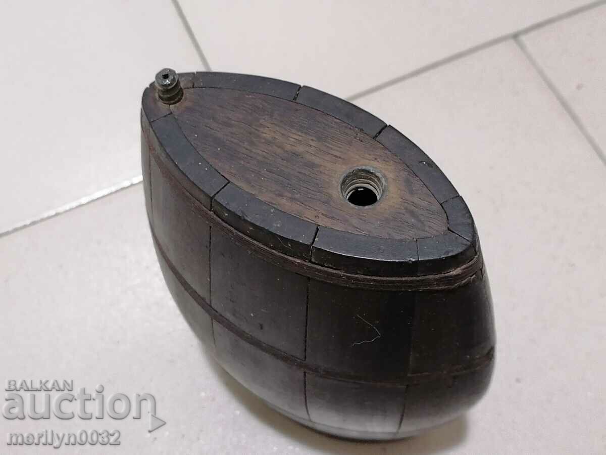 Auction Old wood pawler wooden bucket brown bucket Auction Old wood pawler wooden bucket brown bucket