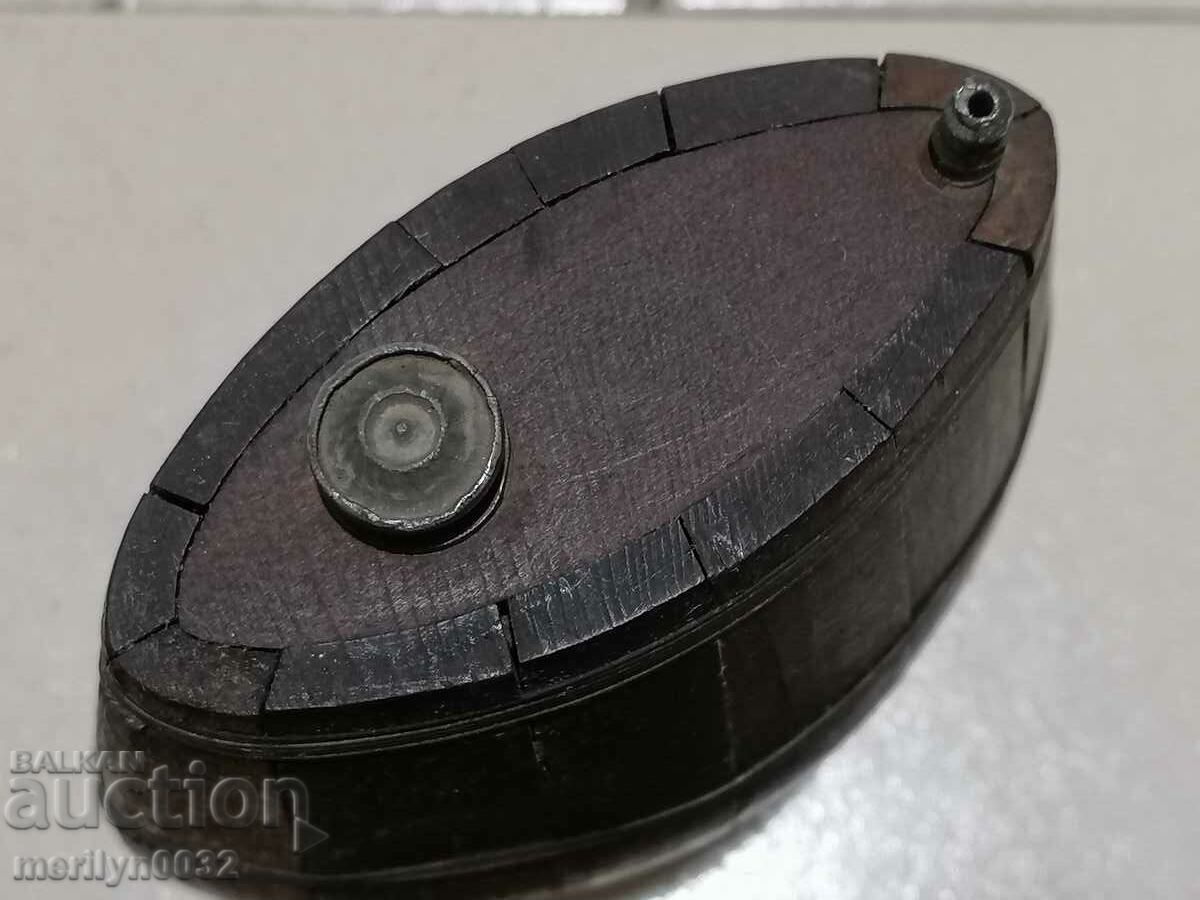 Auction Old wood pawler wooden bucket brown bucket Auction Old wood pawler wooden bucket brown bucket