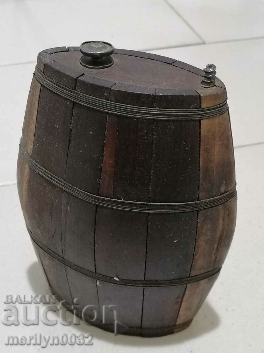 Old wood pawler wooden bucket brown bucket