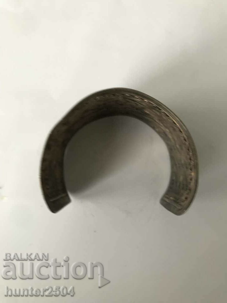 Βραχιόλι - παλιό, με σήμανση, πλάτους 4 cm. με τιμή € 25.95 | 50.75 BGN Βραχιόλι - παλιό, με σήμανση, πλάτους 4 cm. με τιμή € 25.95 | 50.75 BGN