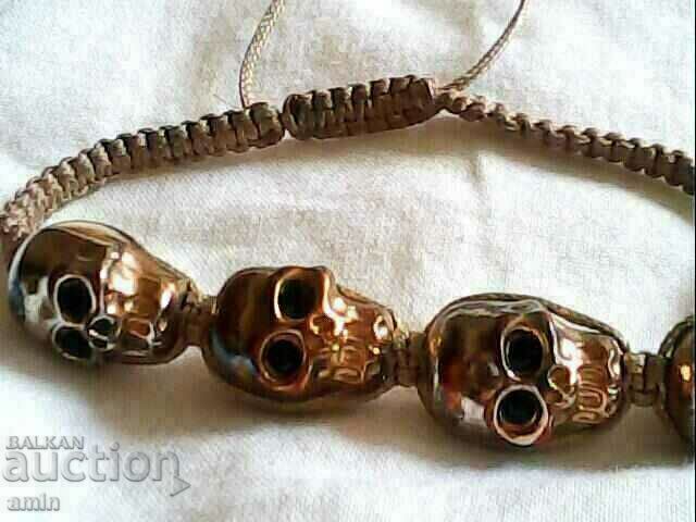 used heavy bronze bracelet with price 10.00 BGN | € 5.11 used heavy bronze bracelet with price 10.00 BGN | € 5.11