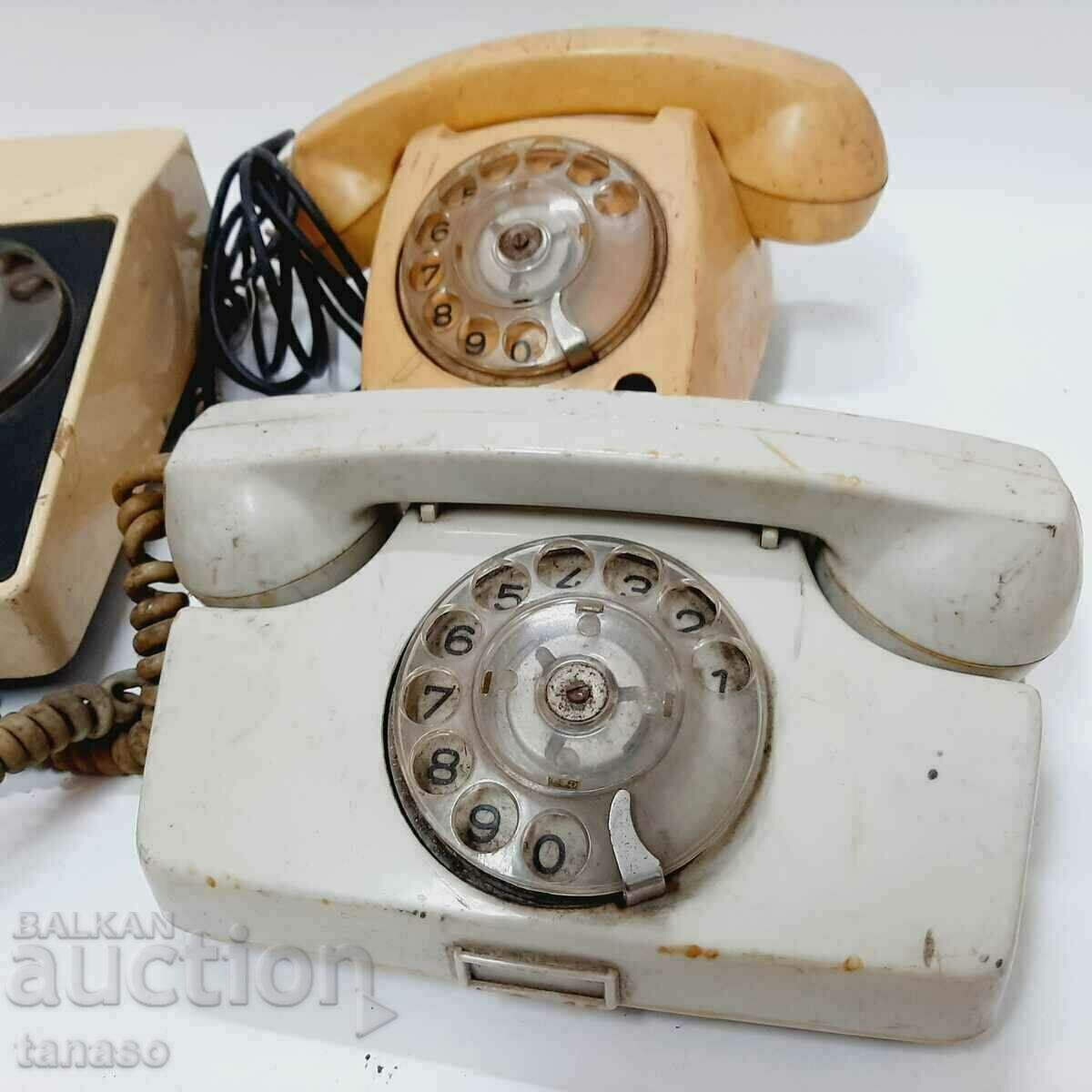 TREI TELEFONE SOCIALE VECHI CU MAȘĂ DE SPĂLAT (7,5) cu preț € 15.00 | 29.34 BGN
