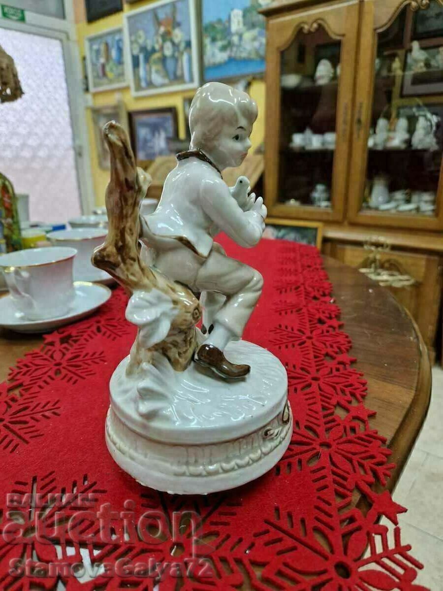 Delivery of A great musical porcelain figure figurine Delivery of A great musical porcelain figure figurine