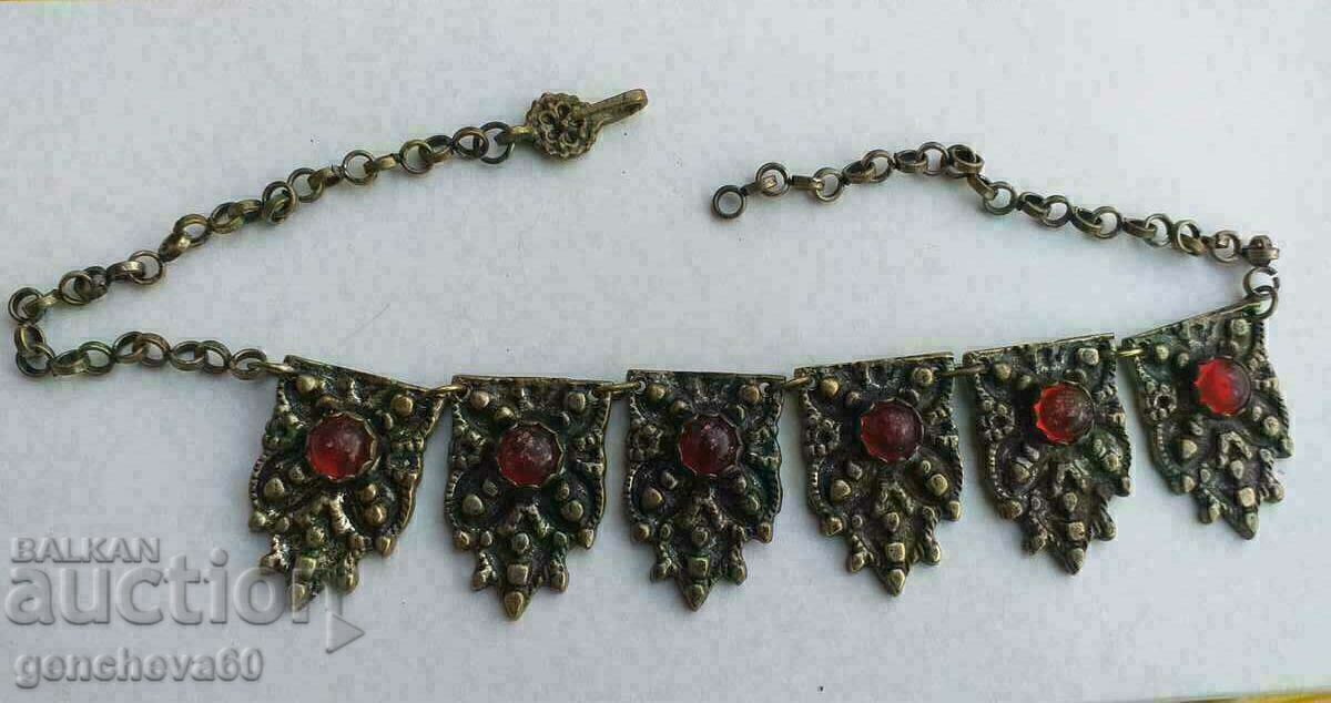 Colier renascentist cu preț 60.00 BGN | € 30.68 Colier renascentist cu preț 60.00 BGN | € 30.68