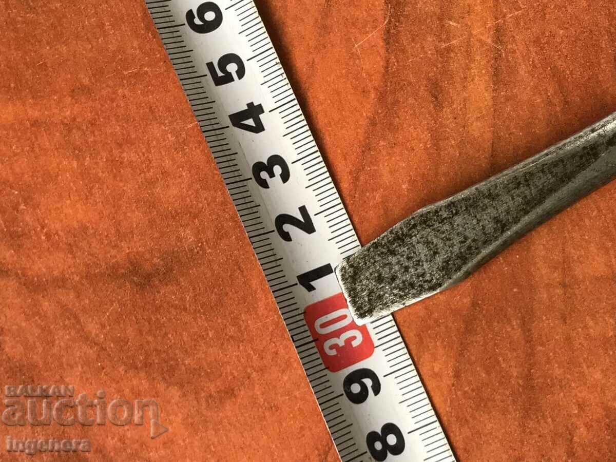 Delivery of SCREWDRIVER STRONG TOOL HUGE AND STURDY BRAND Delivery of SCREWDRIVER STRONG TOOL HUGE AND STURDY BRAND