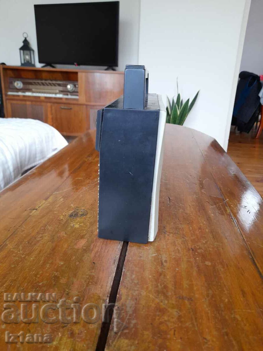 Old radio, Hazar 402 radio receiver - 5