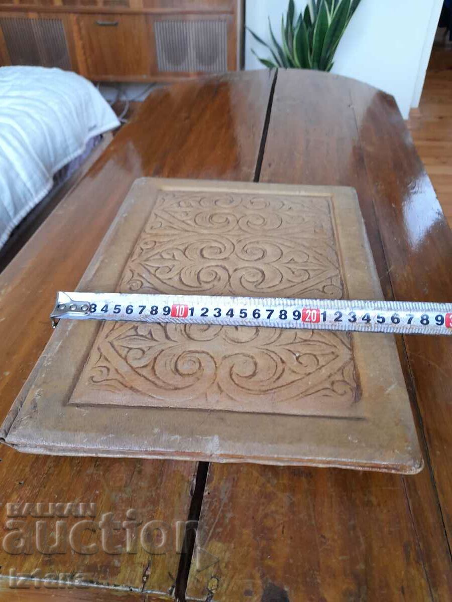 Delivery of An old leather folder Delivery of An old leather folder