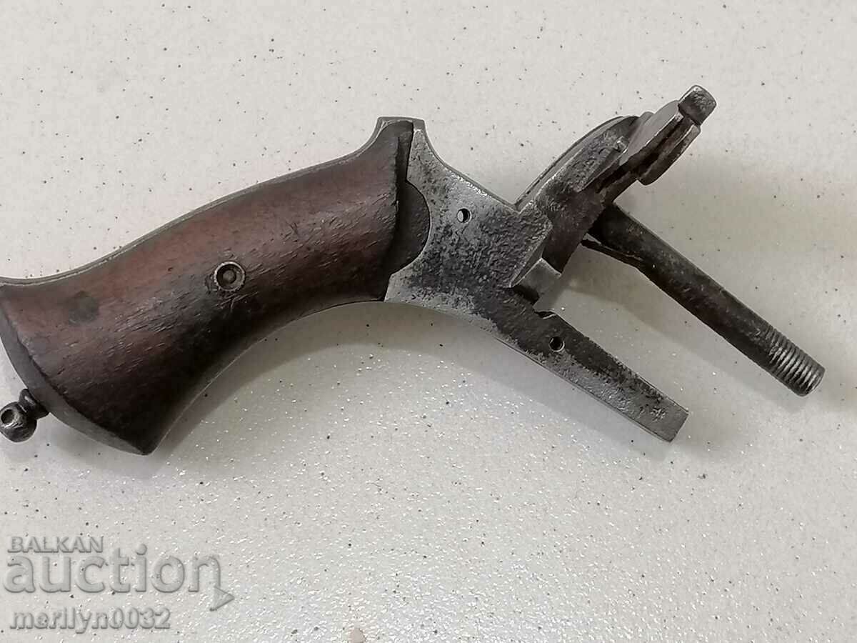Auction  Revolver handle Lefoucher charred axle cap part