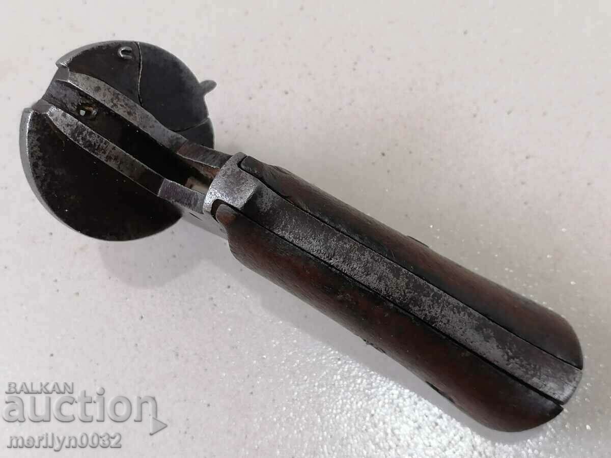 Livrarea Mâner revolver Lefoucher piesa carbonizată capac ax