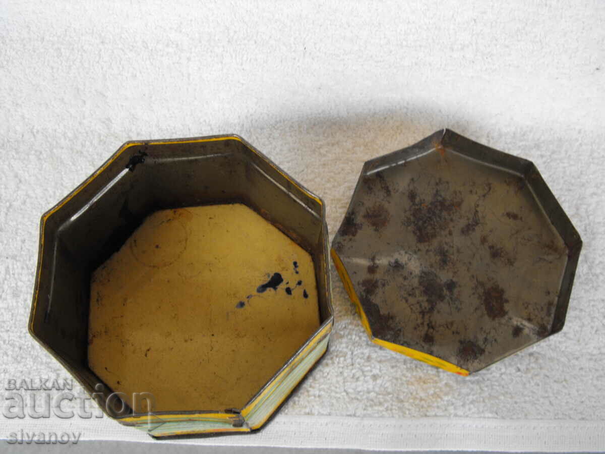 Interesting old metal candy box KANDIA #1265 - 5 Interesting old metal candy box KANDIA #1265 - 5