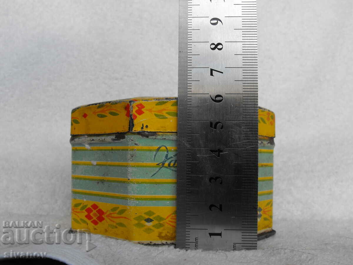 Interesting old metal candy box KANDIA #1265 - 6 Interesting old metal candy box KANDIA #1265 - 6