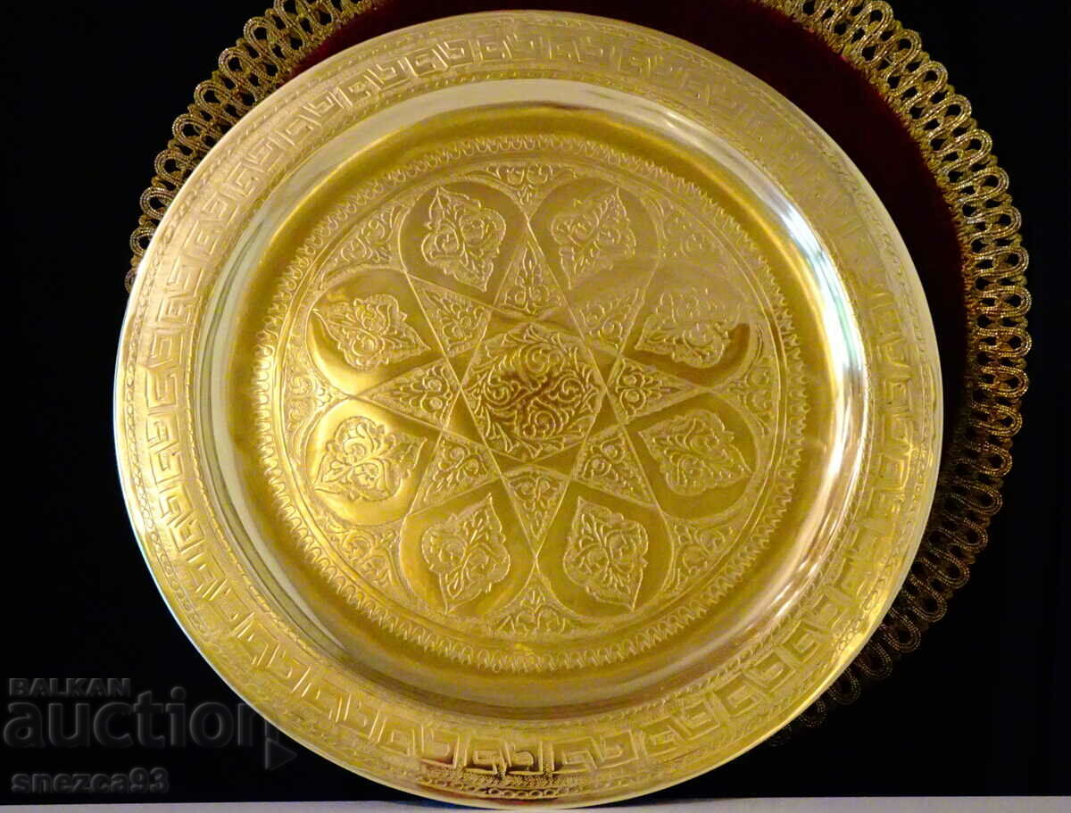 Moroccan bronze tray, plate 30 cm.