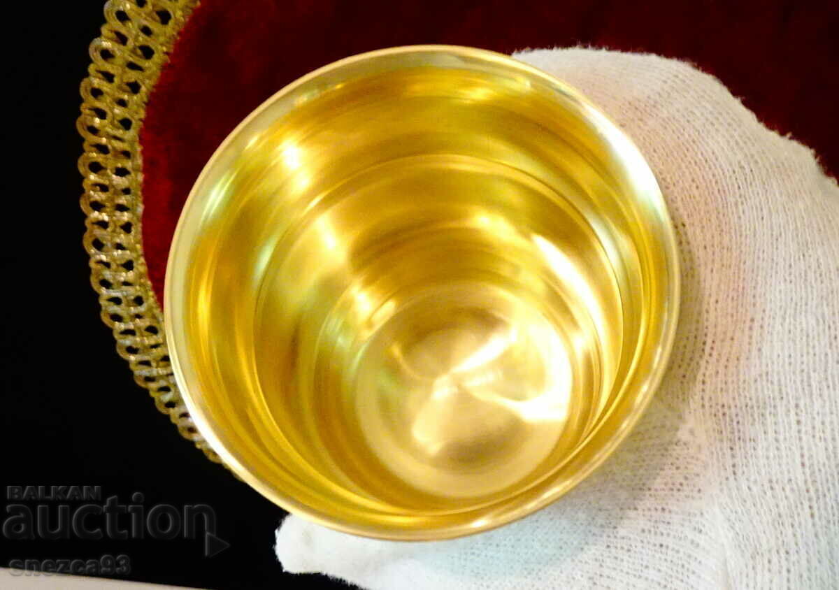 Auction English bronze whiskey cup, marked Auction English bronze whiskey cup, marked