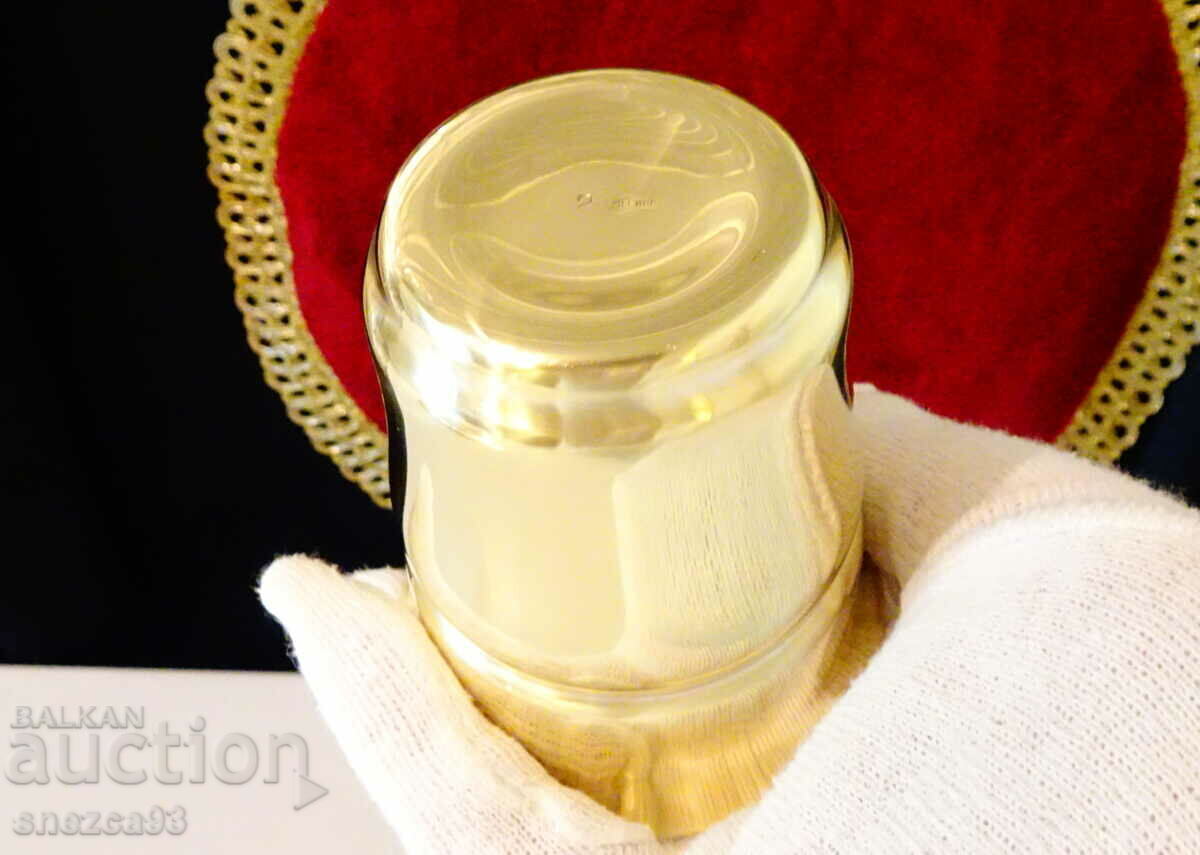 Delivery of English bronze whiskey cup, marked Delivery of English bronze whiskey cup, marked