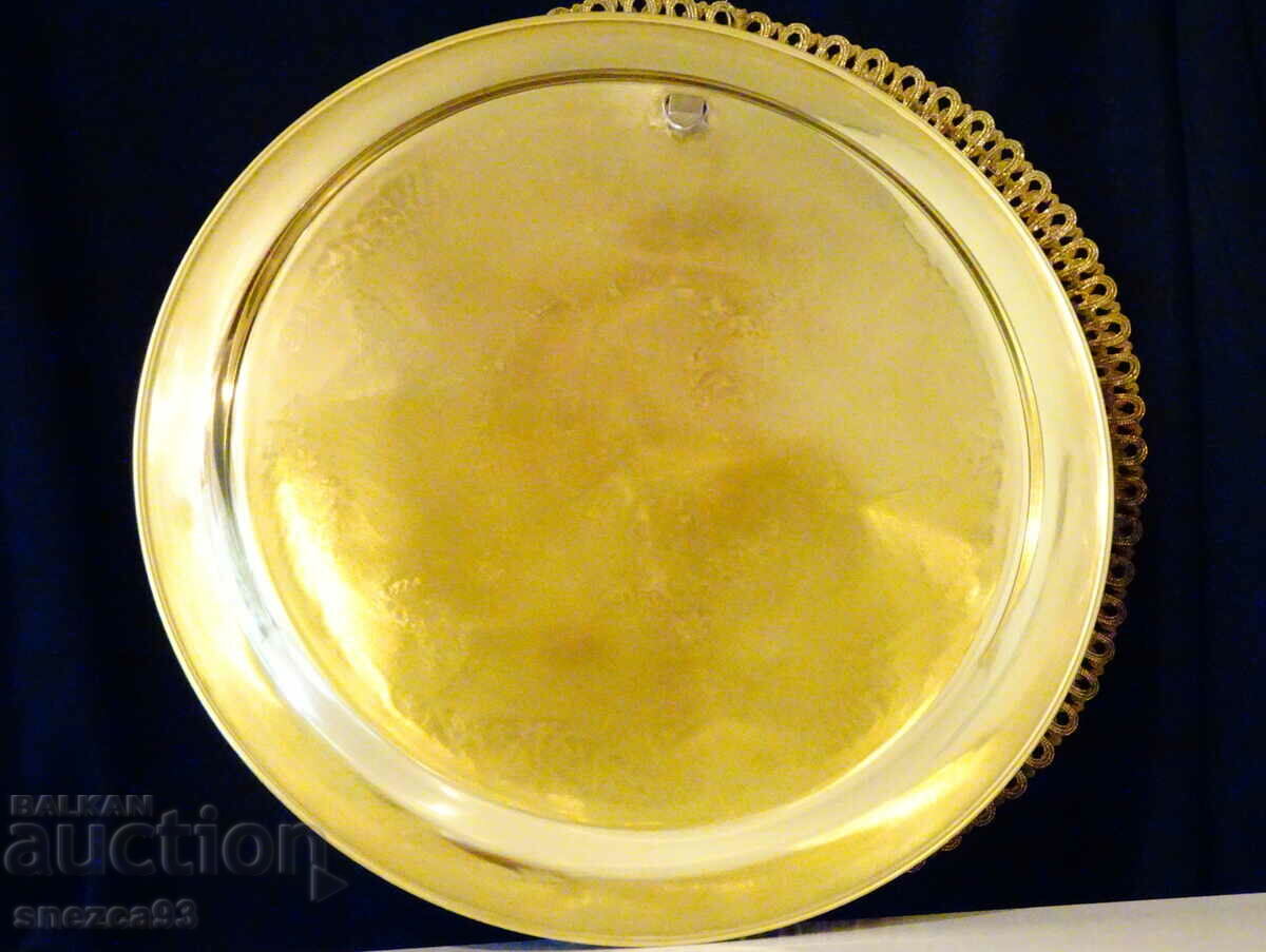 Delivery of Moroccan bronze tray, plate 900 g. Delivery of Moroccan bronze tray, plate 900 g.