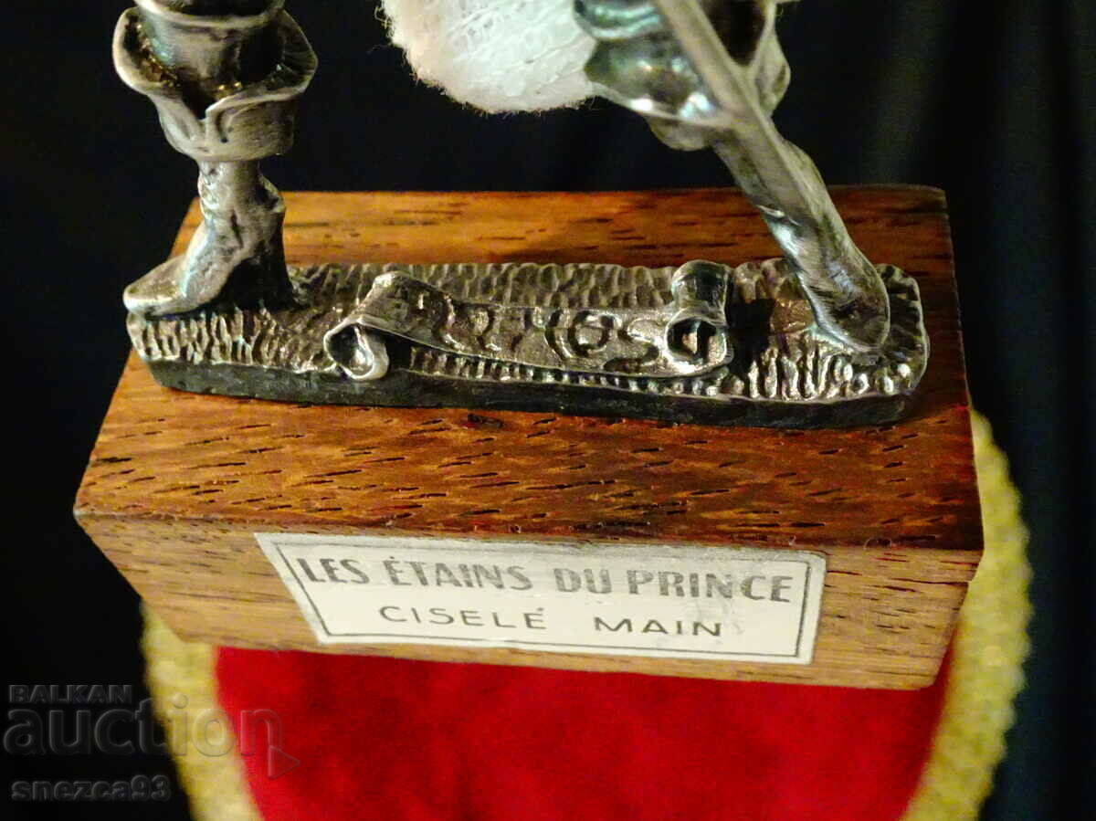 Τσίγκινο ειδώλιο, μορφή του Άθω, σωματοφύλακας. - 6 Τσίγκινο ειδώλιο, μορφή του Άθω, σωματοφύλακας. - 6