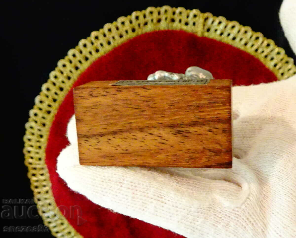 Τσίγκινο ειδώλιο, μορφή του Άθω, σωματοφύλακας. - 7 Τσίγκινο ειδώλιο, μορφή του Άθω, σωματοφύλακας. - 7