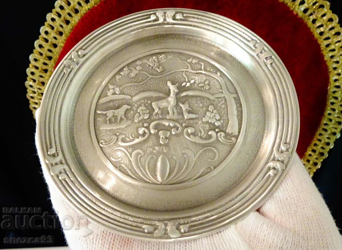 Clay plate, hunting painting, Dionysus with price 12.00 BGN | € 6.14