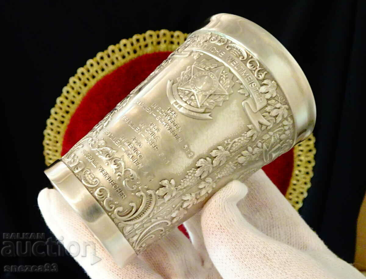 Delivery of Pewter wine glass with German coats of arms