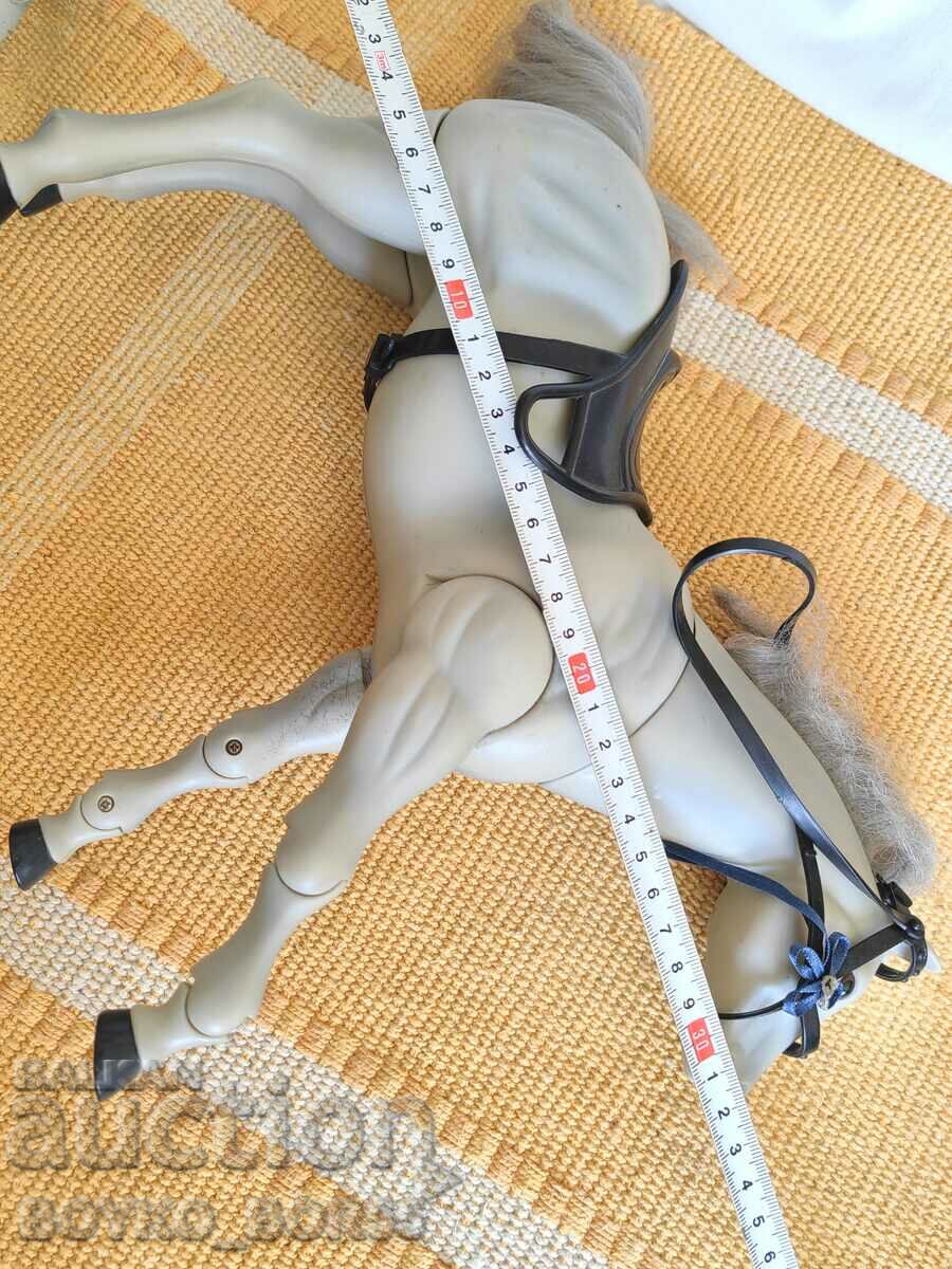 Аукцион Фигура на Голям Кон с Подвижни Крака и Глава. Аукцион Фигура на Голям Кон с Подвижни Крака и Глава.