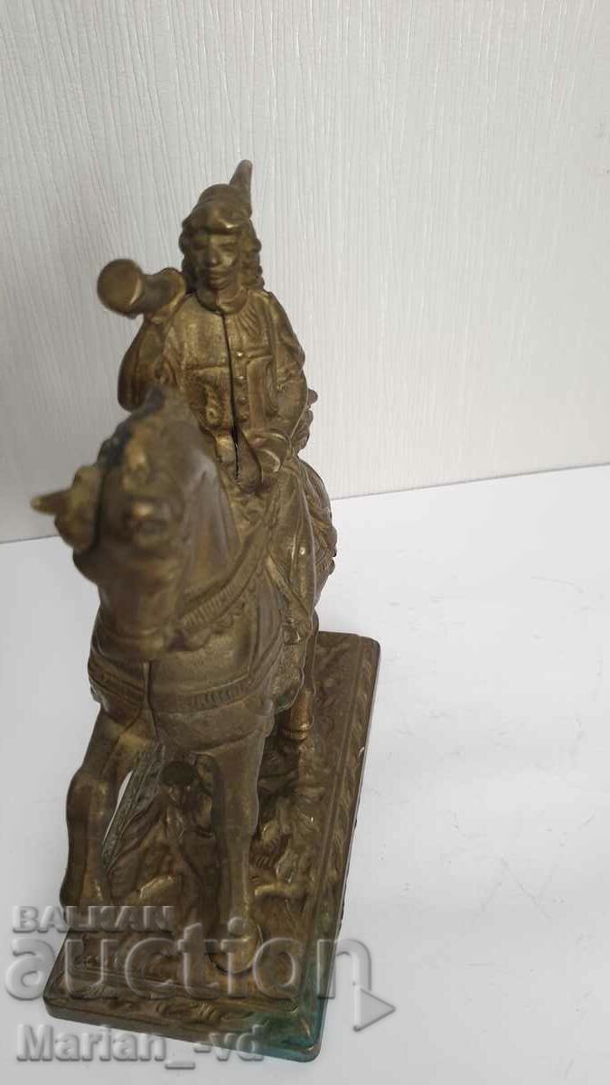 Old bronze figure - 6