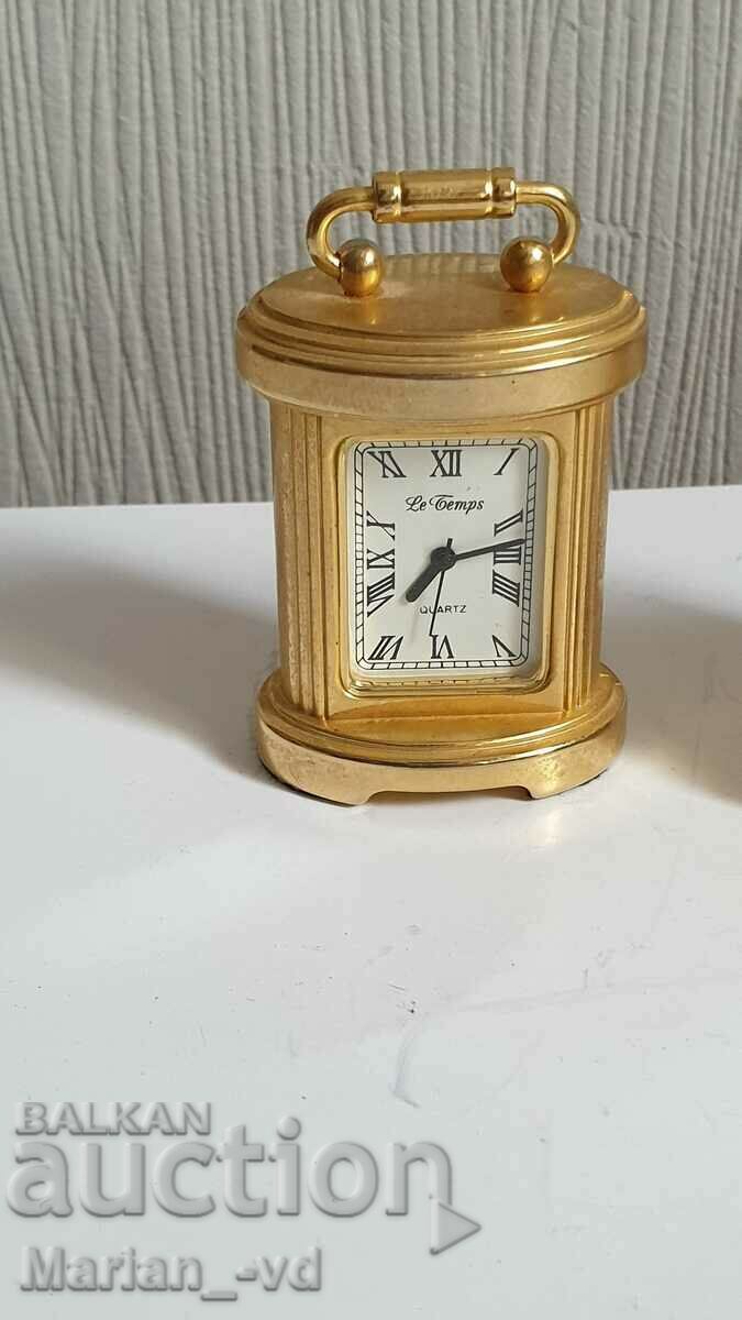 Collection of miniature quartz watches LE TEMPS with price 125.00 BGN | € 63.91 Collection of miniature quartz watches LE TEMPS with price 125.00 BGN | € 63.91