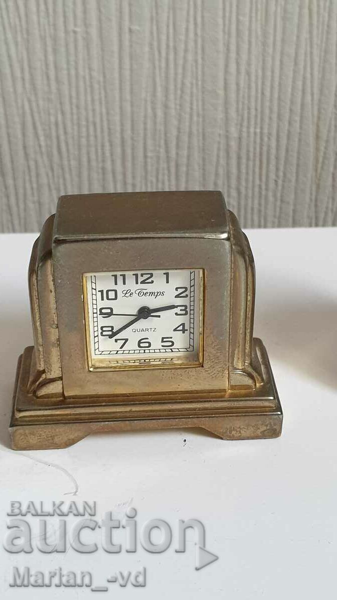 Collection of miniature quartz watches LE TEMPS - 5 Collection of miniature quartz watches LE TEMPS - 5