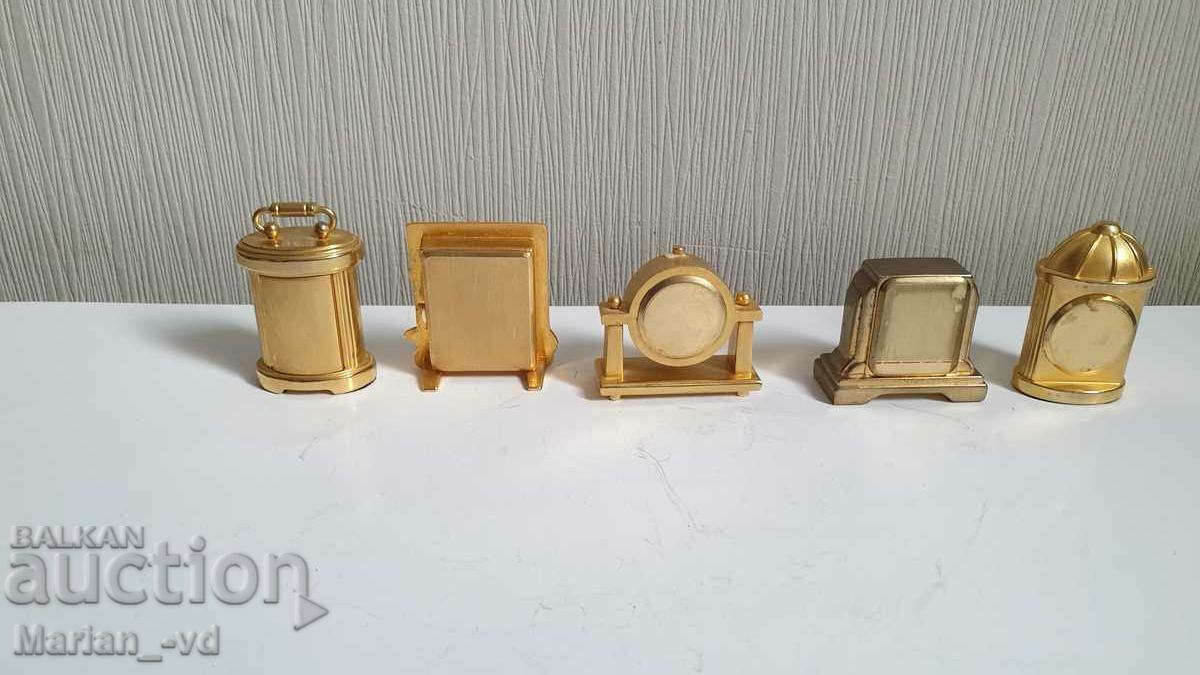 Collection of miniature quartz watches LE TEMPS - 7 Collection of miniature quartz watches LE TEMPS - 7