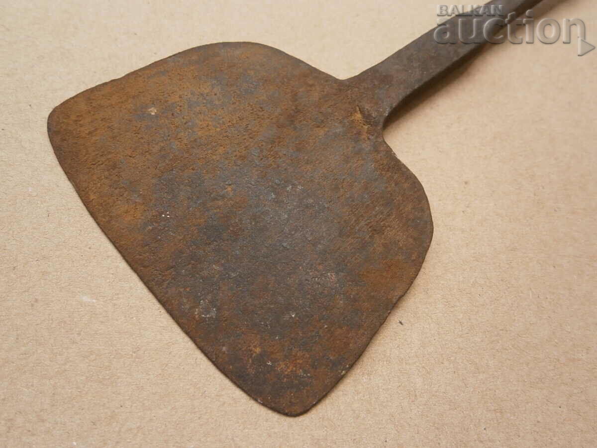 a primitive scent, a gourd, a gourd, a wicker forged iron with price 31.00 BGN | € 15.85 a primitive scent, a gourd, a gourd, a wicker forged iron with price 31.00 BGN | € 15.85