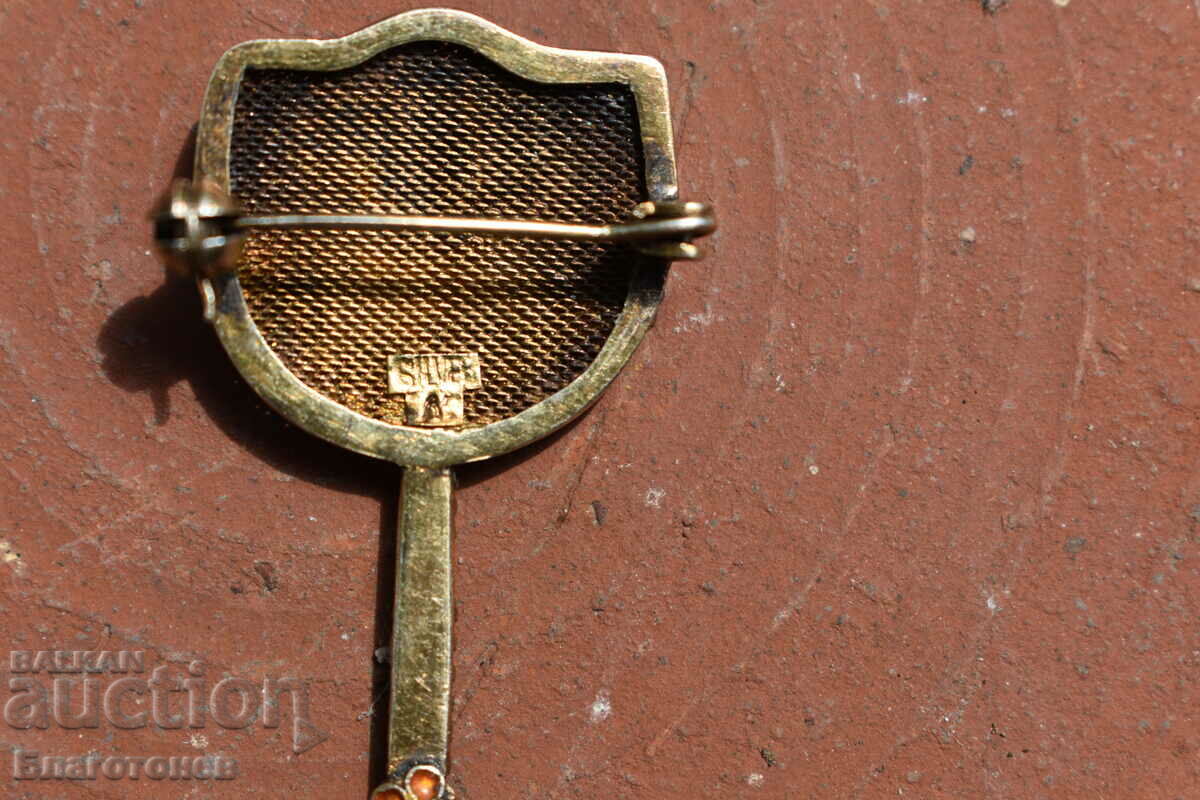 Delivery of Old silver enamel brooch Delivery of Old silver enamel brooch