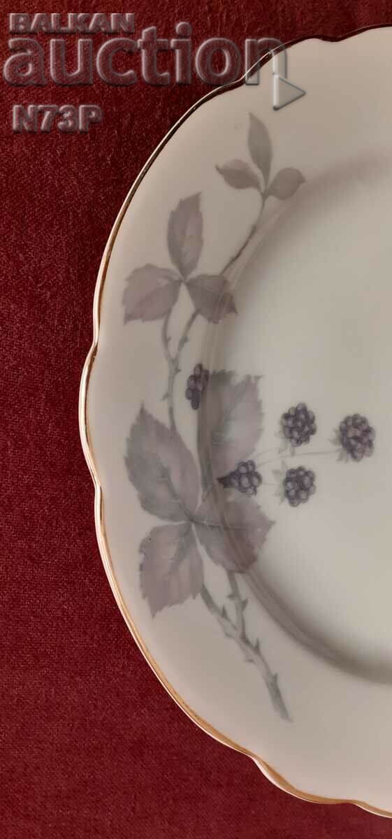 PLĂUTĂ DE PORCELAN. COLECTIE. cu preț 15.00 BGN | € 7.67 PLĂUTĂ DE PORCELAN. COLECTIE. cu preț 15.00 BGN | € 7.67