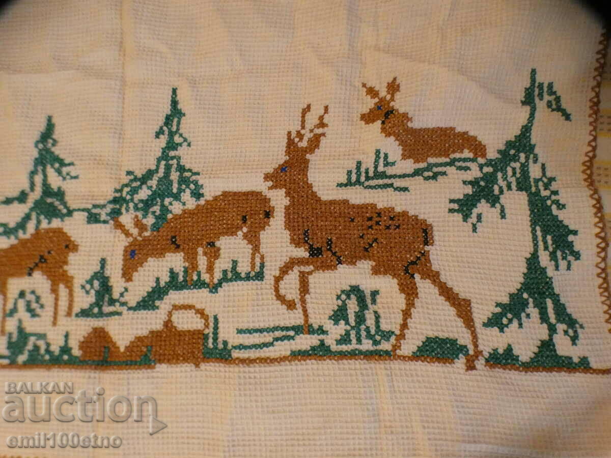 Auction Old "Waffle" cloth with embroidered picture Herd of deer Auction Old "Waffle" cloth with embroidered picture Herd of deer
