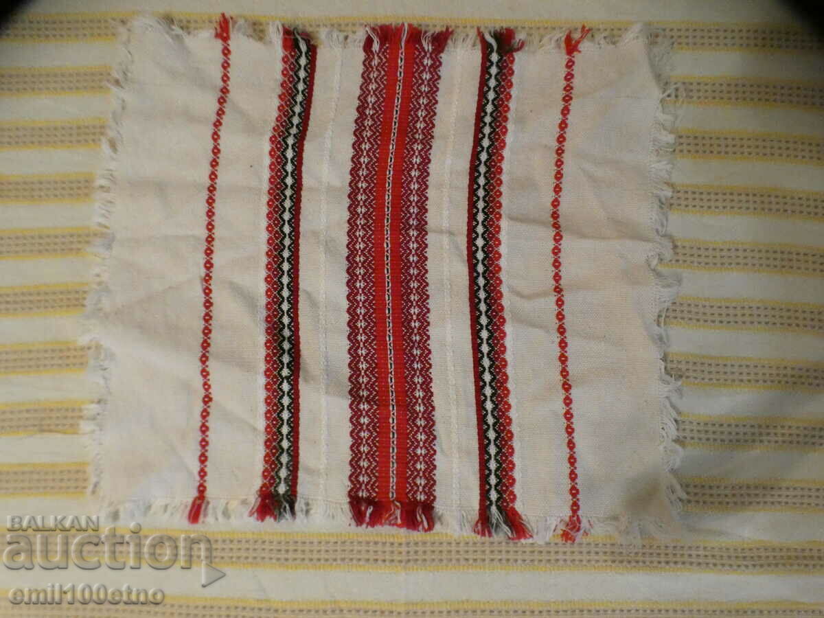 Παλιό ύφασμα - καρό - τραπεζομάντηλο με τιμή 5.00 BGN | € 2.56 Παλιό ύφασμα - καρό - τραπεζομάντηλο με τιμή 5.00 BGN | € 2.56