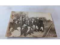 Foto Lucrători pe linia de cale ferată